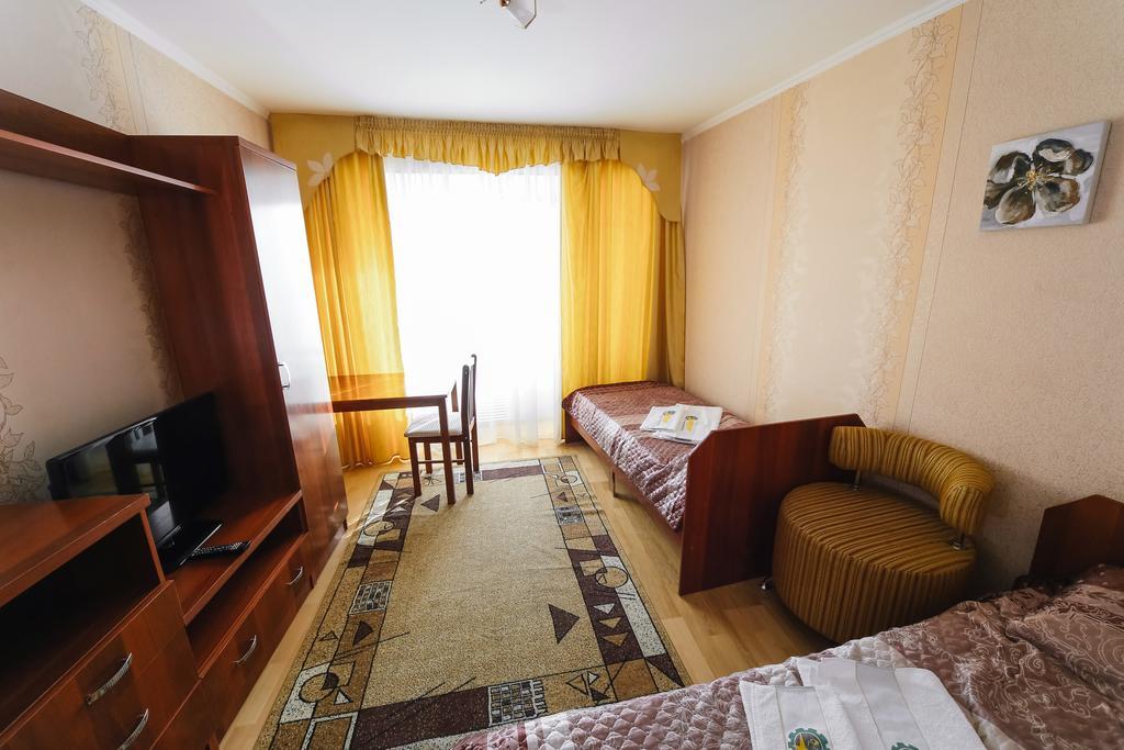 Sary Arka Hotel Pavlodar Bagian luar foto
