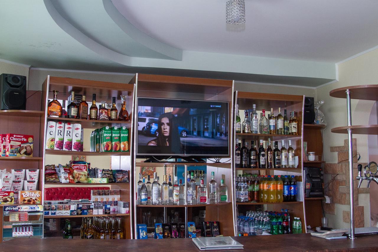 Sary Arka Hotel Pavlodar Bagian luar foto